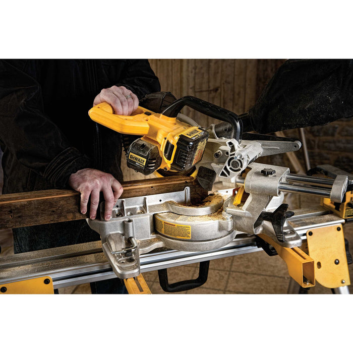 DeWalt 20V MAX 7-1/4" Sliding Mitre Saw Kit