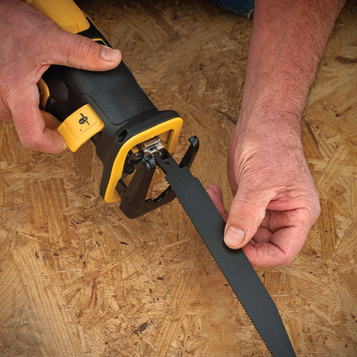 DeWalt 20V MAX XR Brushless Compact Reciprocating Saw - Tool Only