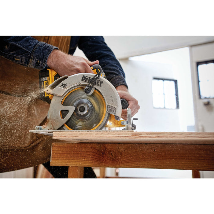 DeWalt 20V MAX XR® Brushless Cordless 7-1/4" Circular Saw Kit