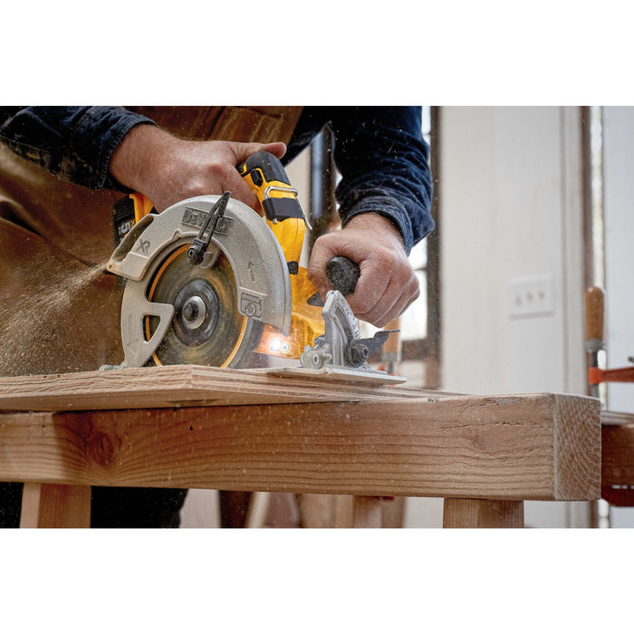 DeWalt 20V MAX XR® Brushless Cordless 7-1/4" Circular Saw Kit