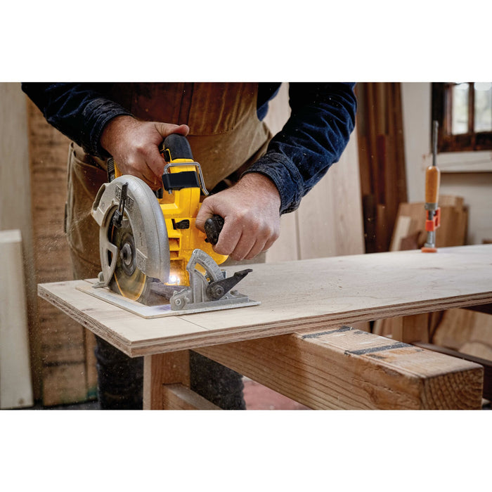 DeWalt 20V MAX XR® Brushless Cordless 7-1/4" Circular Saw Kit