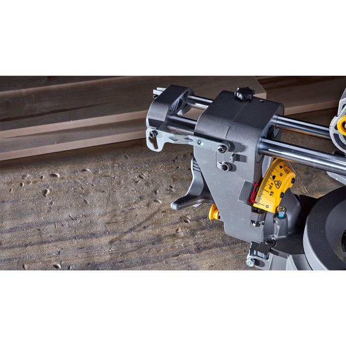 DeWalt FLEXVOLT 60V MAX 12" Sliding Mitre Saw Kit