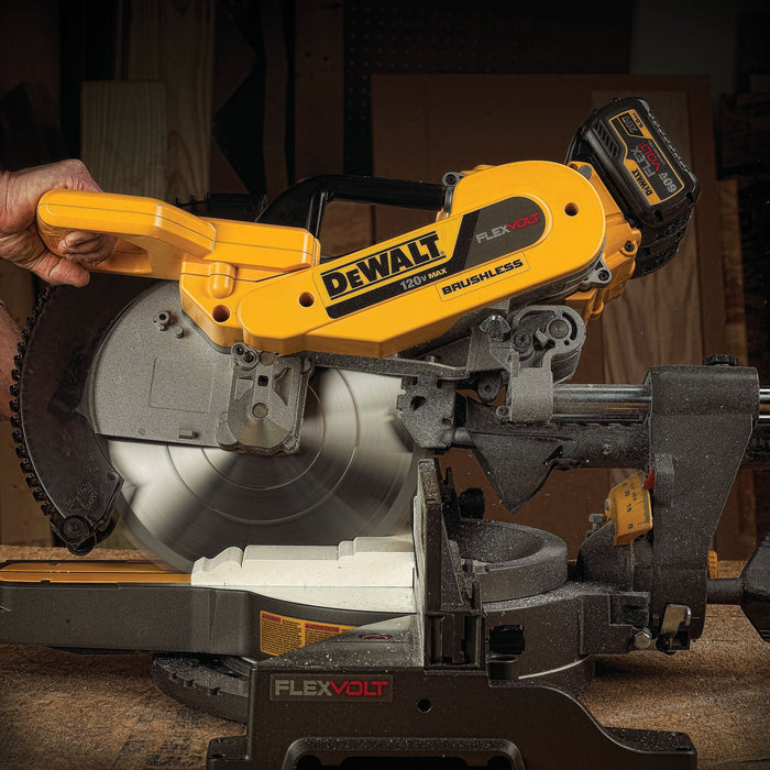 DeWalt FLEXVOLT® 120V MAX 12" Dual Bevel Sliding Mitre Saw Kit