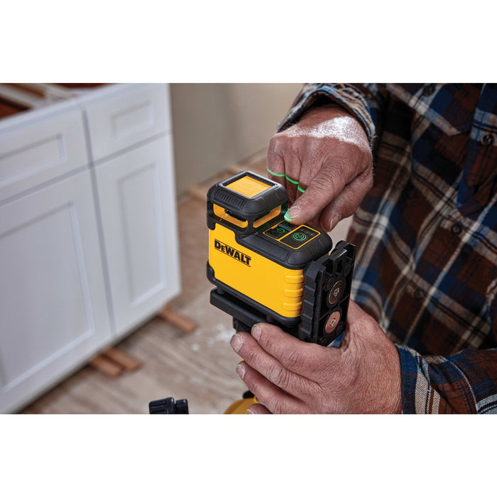 DeWalt 360° Green Beam Cross Line Laser