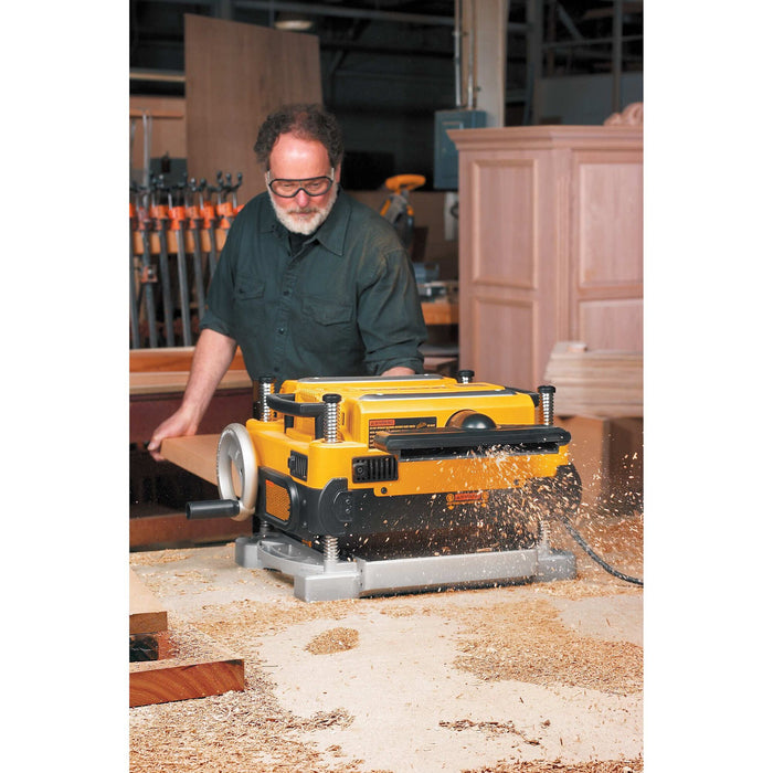 DeWalt 13" Three Knife 2-Speed Thickness Planer