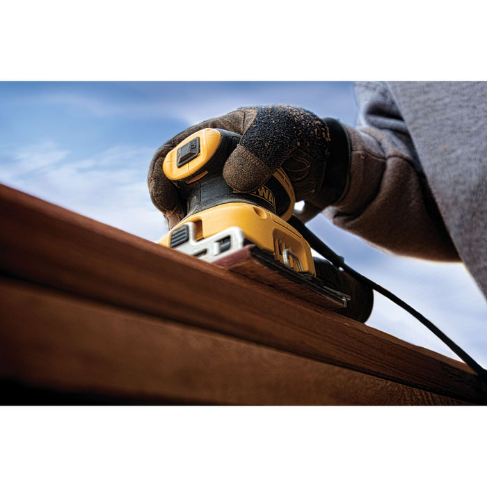 DeWalt 1/4 Palm Grip Corded Sheet Sander Kit