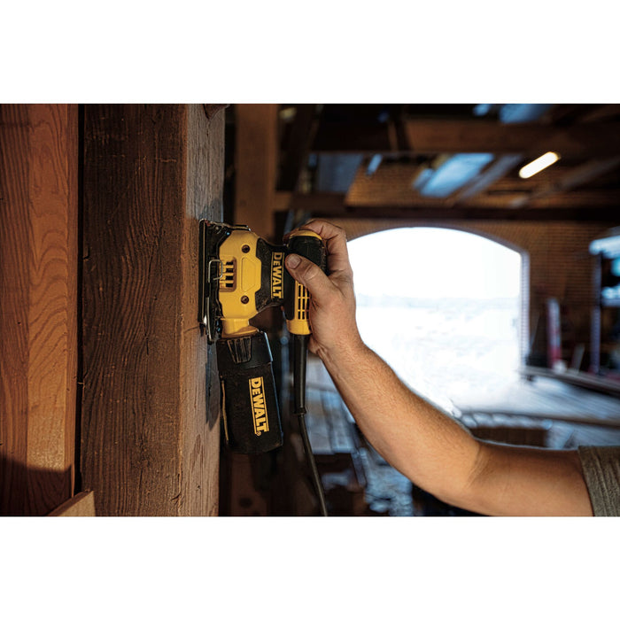 DeWalt 1/4 Palm Grip Corded Sheet Sander Kit