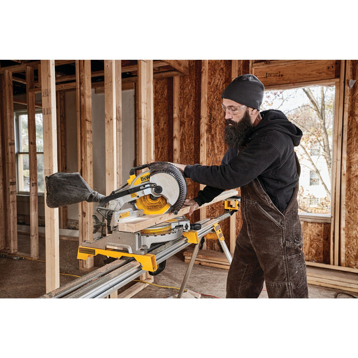 DeWalt 10" 15A Electric Single-Bevel Compound Mitre Saw