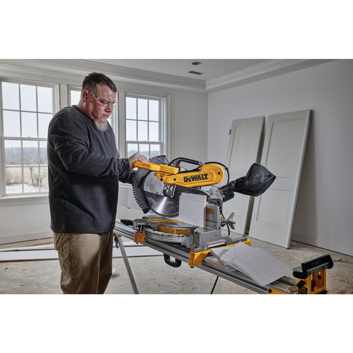 DeWalt 12" 15A Electric Dual-Bevel Compound Mitre Saw