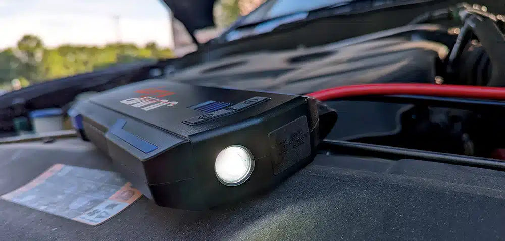 Clore Automotive JNC345 Jump-N-Carry 12V Lithium Portable Jump Starter