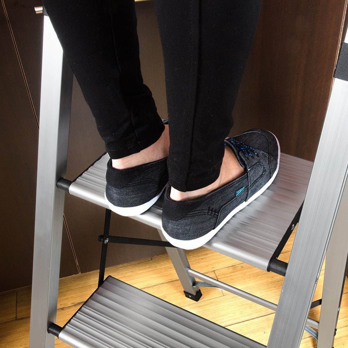 Metaltech 2-Step Ultra Flat Aluminum Step Stool (Type 1)