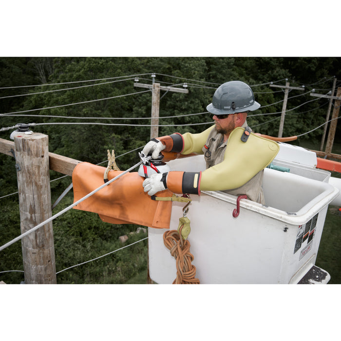 Milwaukee 9" Lineman's Comfort Grip Pliers w/ Thread Cleaner (USA)