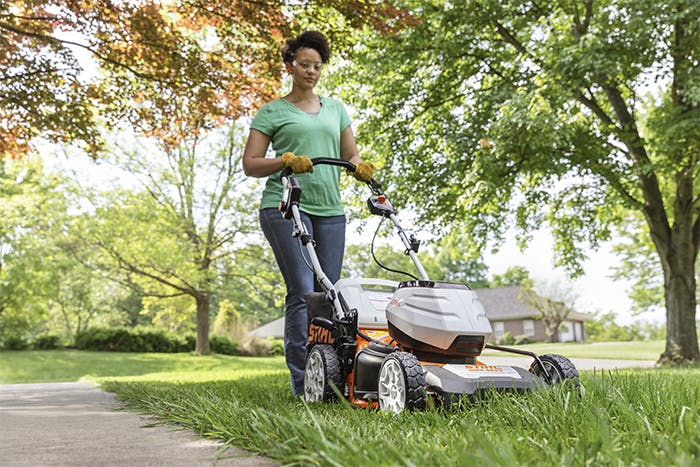 STIHL RMA 460V Self Propelled Cordless Lawn Mower Kit (AK System)