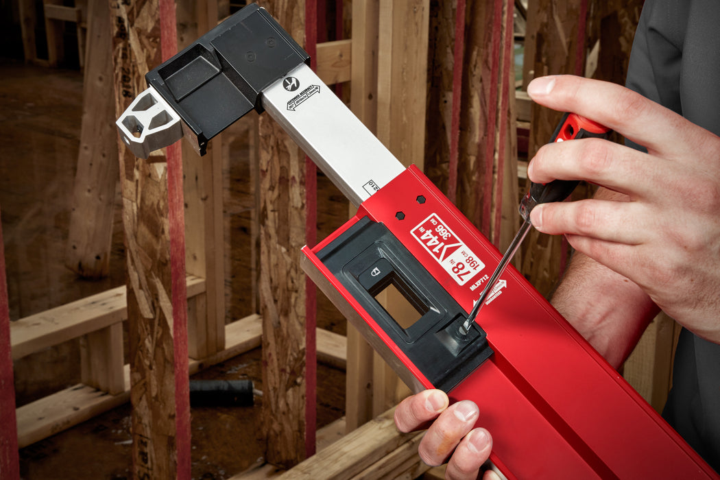 Milwaukee 6.5ft - 12ft REDSTICK™ Expandable Level