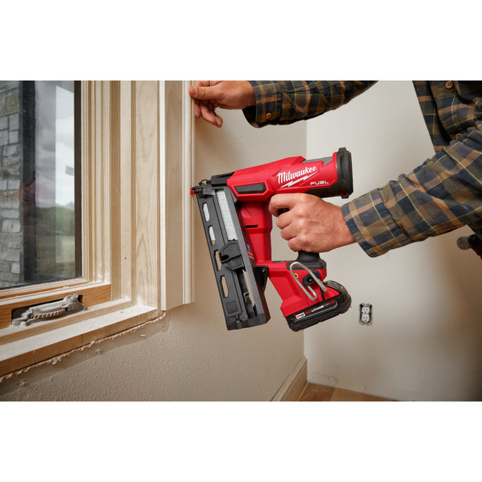 Milwaukee M18 FUEL 16 Gauge Angled Finish Nailer