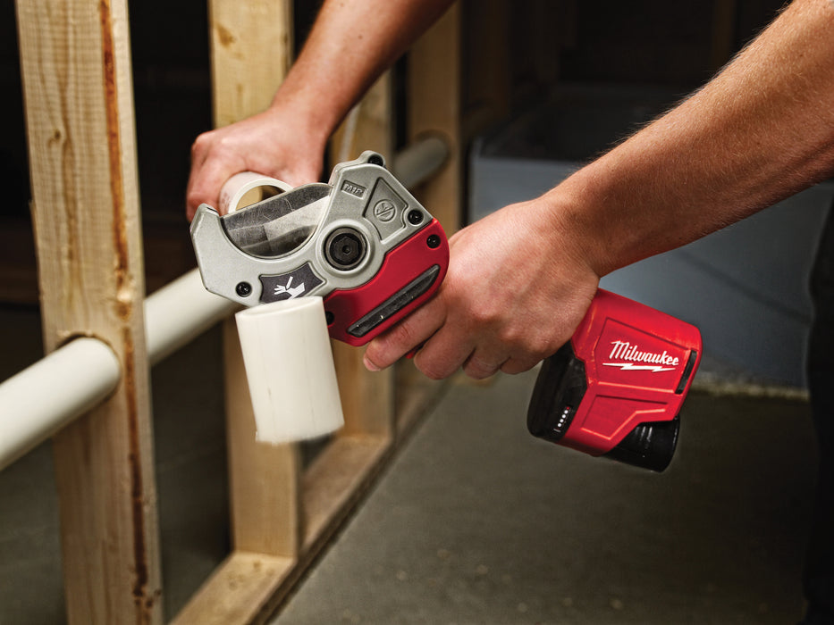 Milwaukee M12 Cordless PVC Shear Kit