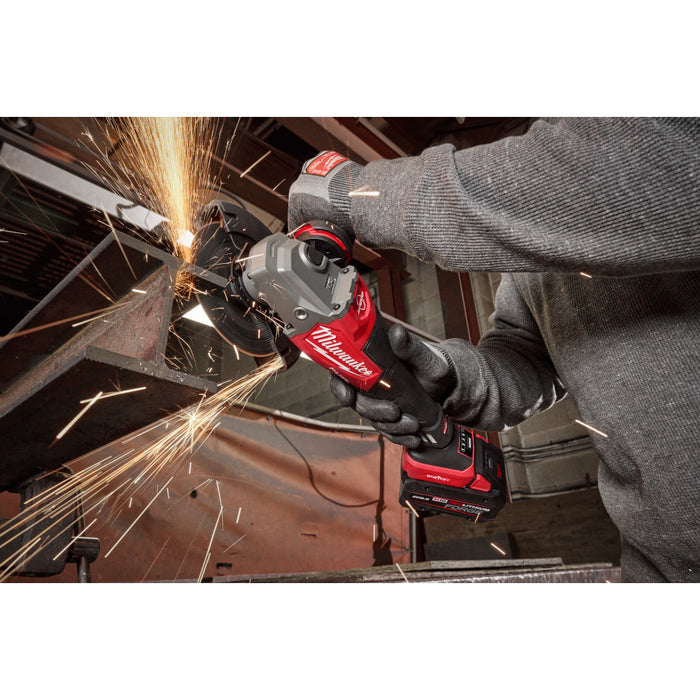 Milwaukee M18 FUEL™ 4-1/2"-6" Variable Speed Braking Grinder w/ Paddle Switch & ONE-KEY™