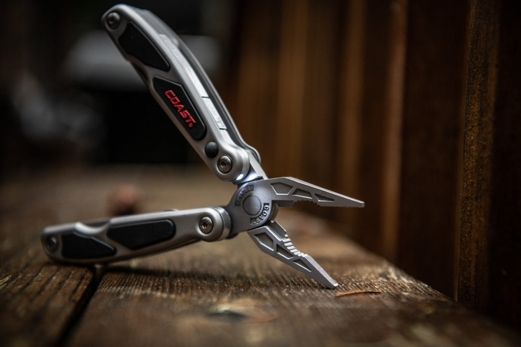 Coast LED140 Multi-Tool w/ LED Light