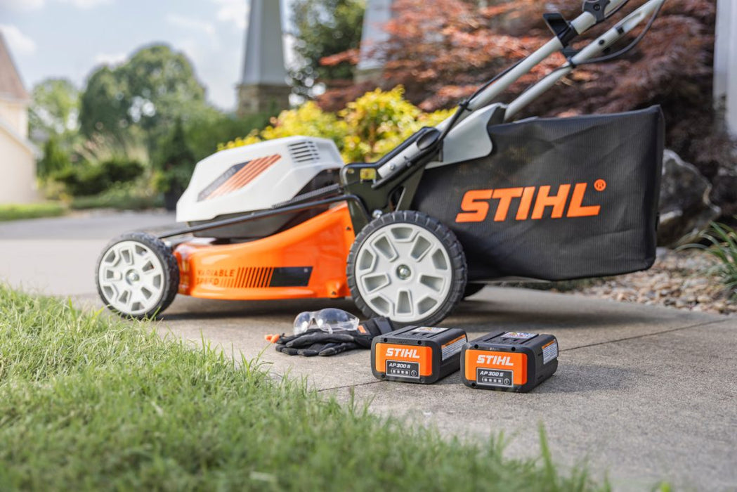 STIHL RMA 353V Self Propelled Cordless Lawn Mower - Kit