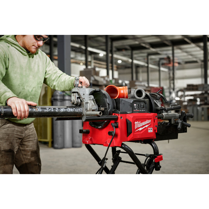 Milwaukee MX FUEL™ Pipe Threading Machine