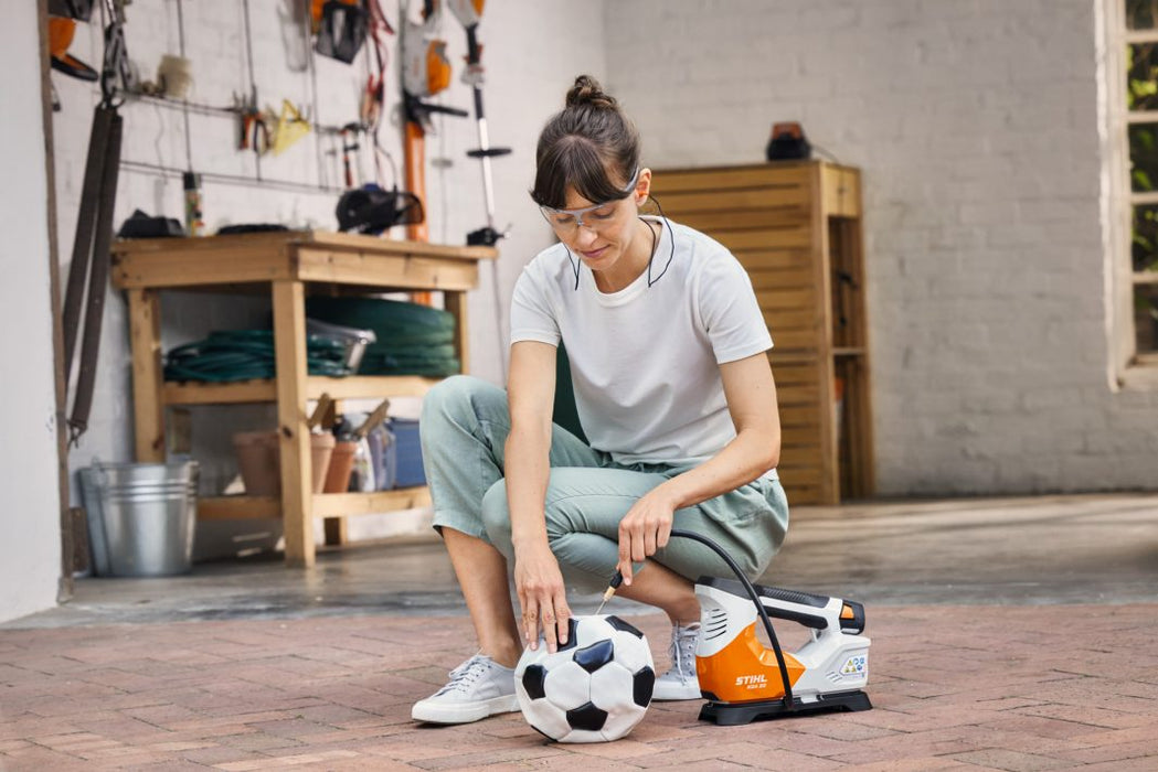 STIHL KOA 20 10.8V Cordless Air Compressor Kit
